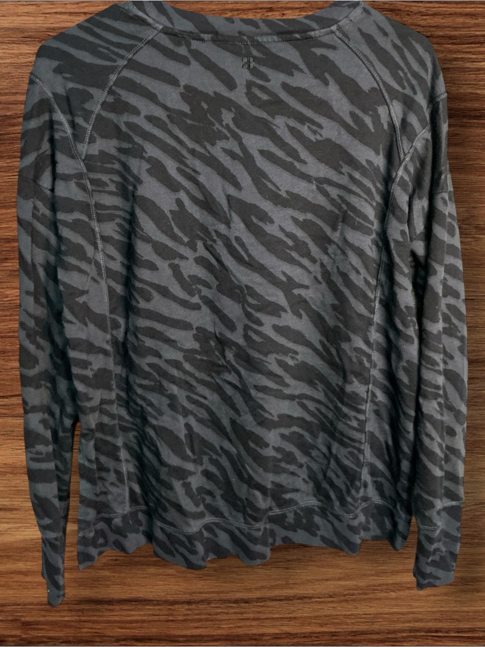 Sweaty Betty Gray Camo Crewneck Sweatshirt - Picture 2 of 4